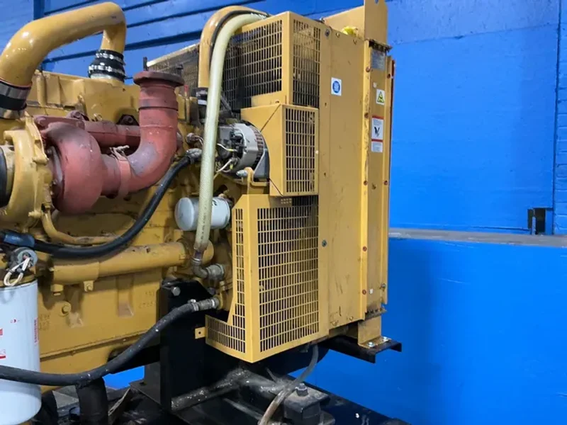 CATERPILLAR OLYMPIAN 150 KW / 268 GAL DIESEL GENERATOR   -  D150P2