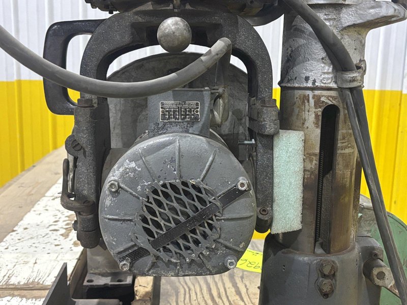 5 HP DEWALT MODEL GE RADIAL ARM SAW: STOCK #22926