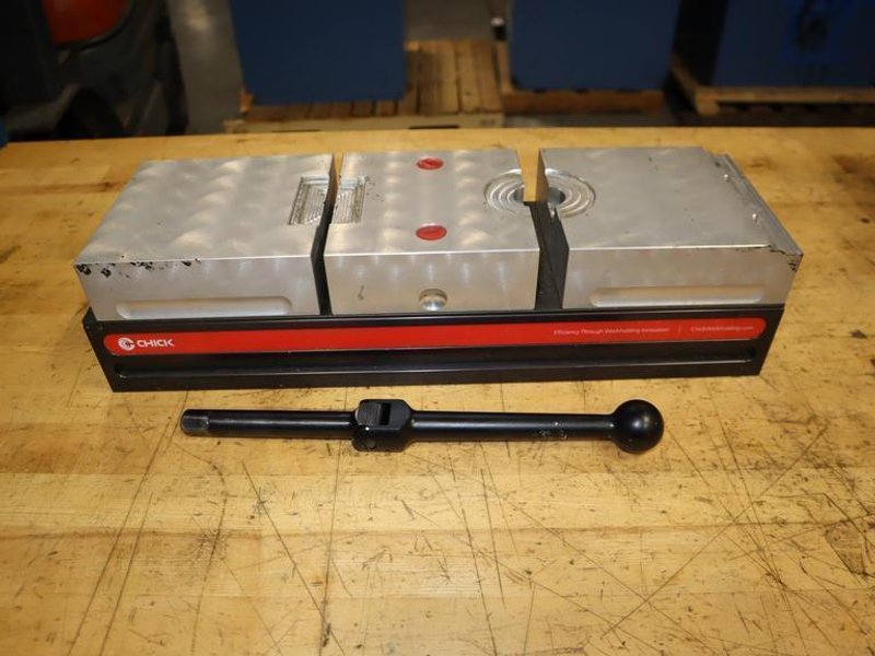 Chick Qwiklok 6" Double Lock Vise w/ Soft Jaws &amp; Handle- Auction Item