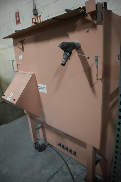 Power Coating Reclaim Hopper, Portable- Auction Item