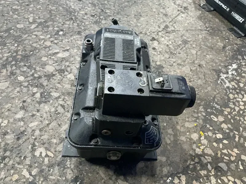 ENERPAC 5000 PSI / 350 BAR TURBO II HYDRAULIC AIR PUMP  -  PASG3002SB