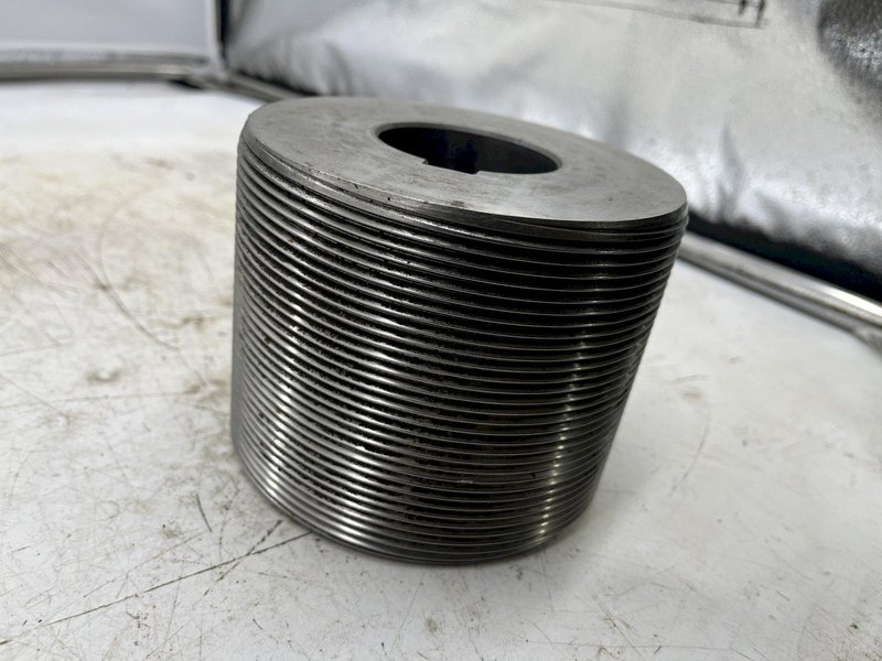 (2) 1.000-8 UNRC INFEED DIE DIA 5.497 / 593609 CENTRAL 36670: stock 16368