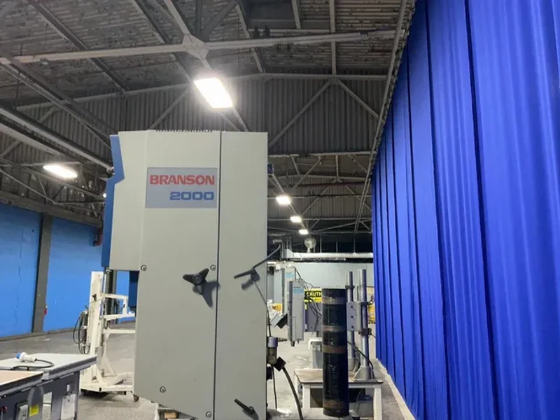 BRANSON ULTRASONIC WELDER   -  2000IW