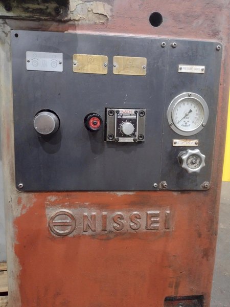 16 TON NISSEI MODEL #FA16 2-DIE INFEED THREAD ROLLER : STOCK #19733