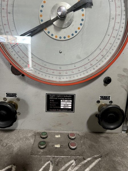 UTM MODEL WEW-1000A TESTING MACHINE