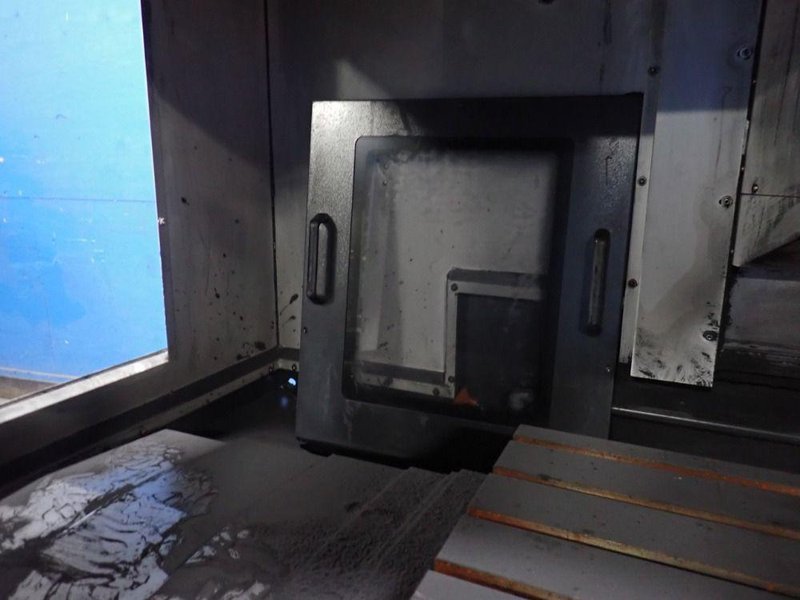 HYUNDAI WAI CORPORATION 20" X 47" CNC VMC  -  F500