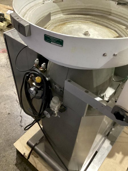 BELLATRX SCS SECURE CHUCK CAPPER APPLICATOR MACHINE USED