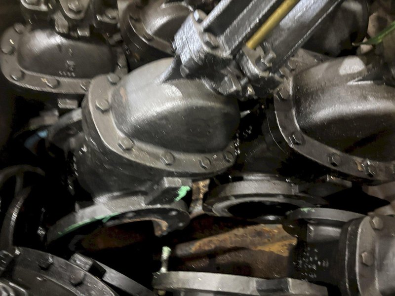 6&quot;, 8&quot; &amp; 10&quot; HAMMOND GATE VALVES: STOCK #23136