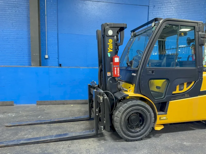 Yale 9600 Lbs Propane Forklift - Glp100vxnkhe088