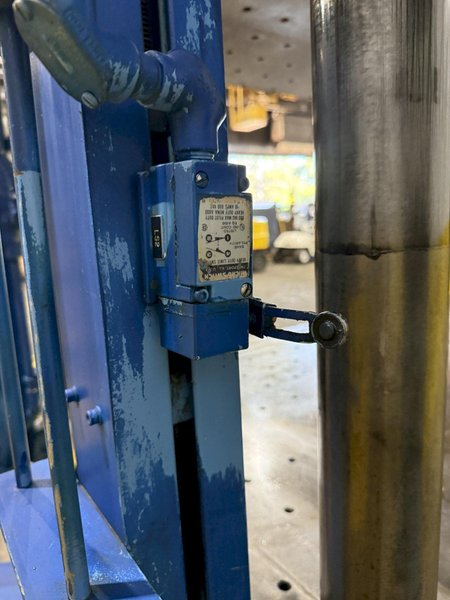 75 TON DAKE MODEL #18-558 HYDRAULIC 4-POST PRESS,  23&quot; STROKE: YOBRO #24094