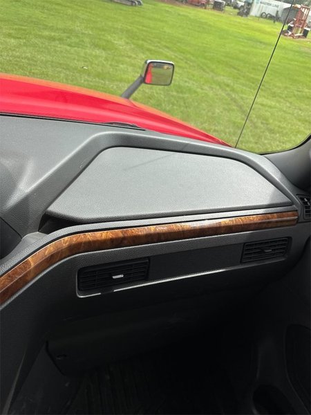 2019 International LT625 3HSDZAPR0KN125888