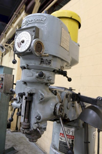 2 HP BRIDGEPORT VERTICAL KNEE MILL: STOCK #70645