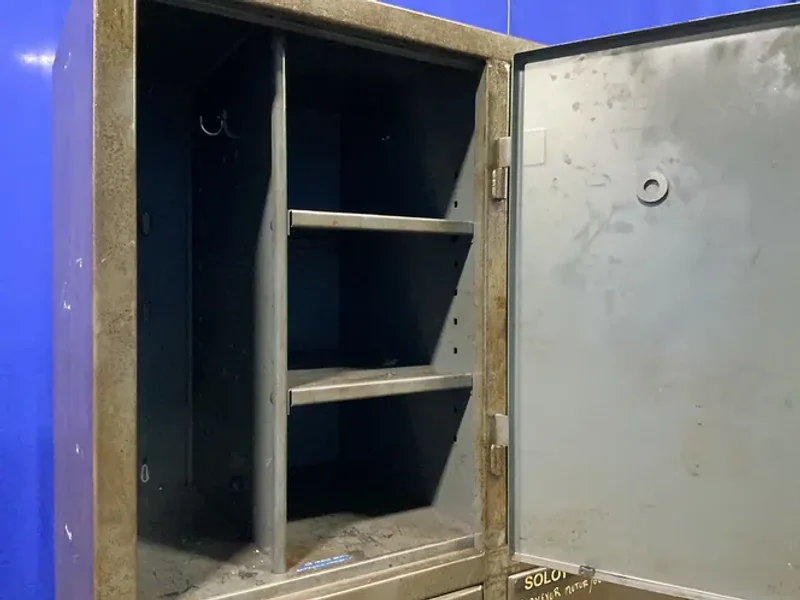 STRONG HOLD 6 DOOR LOCKERS