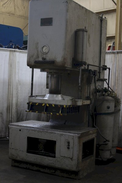 125 TON DENISON HYDRAULIC PRESS: STOCK #75941