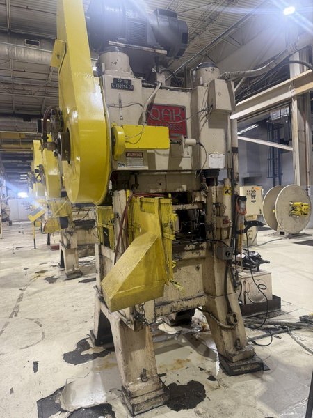 60 TON OAK MODEL #30-LP-60-604 STRAIGHT SIDE PRESS, STROKE 2", 80-240 SPM: YOBRO #26050