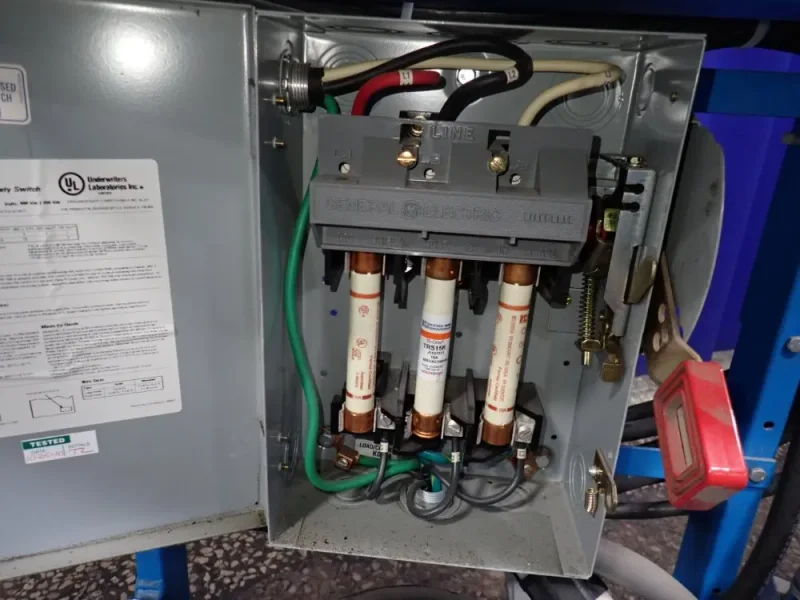D-M-E COMPANY TEMPERATURE CONTROLLER