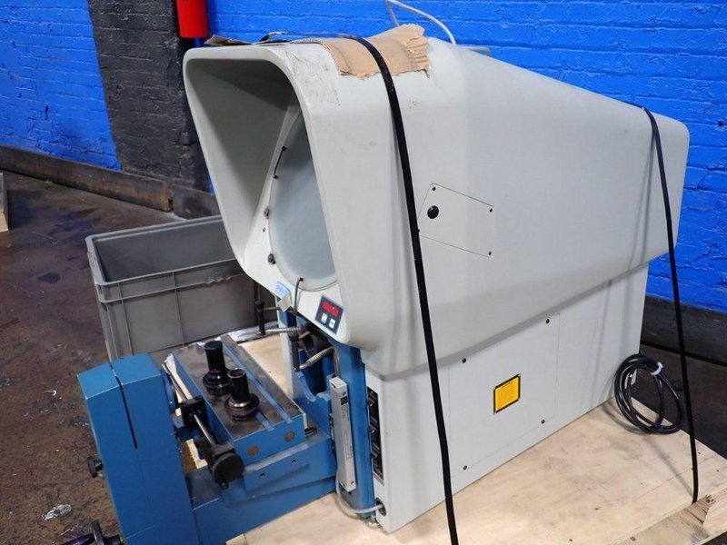 DELTRONIC 15" OPTICAL COMPARATOR   -  DH 14-MPC