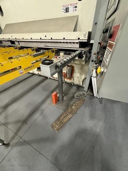 300 TON PACIFIC MODEL #300-OBL-10/60 STRAUGHT SIDE HYDRAULIC PRESS