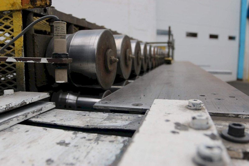 18 STAND X 1.5&#039; 2 SIDED ENGLE ROLLFORMER: STOCK #68997