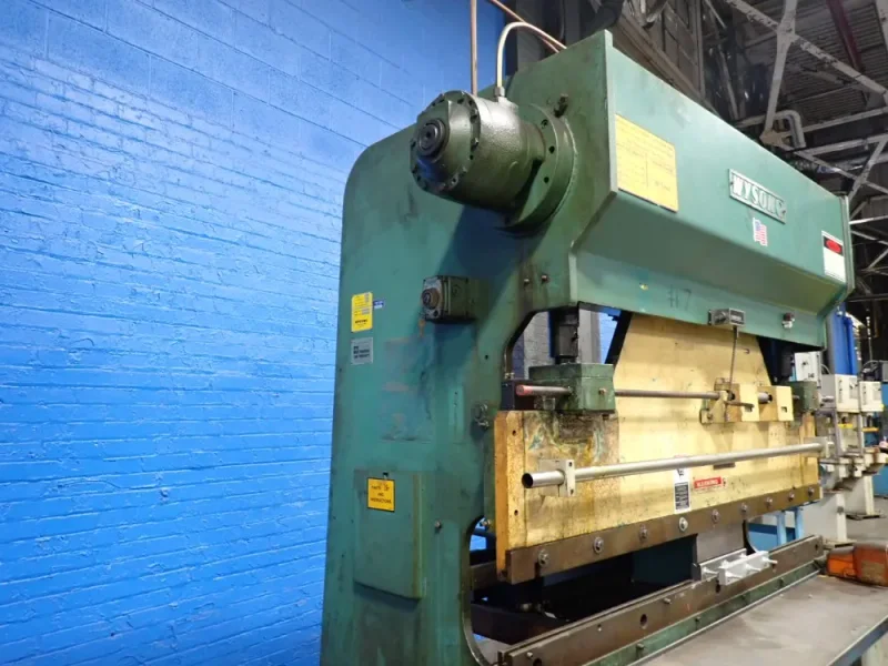 WYSON 72" X 40 TON PRESS BRAKE  -  H-4072