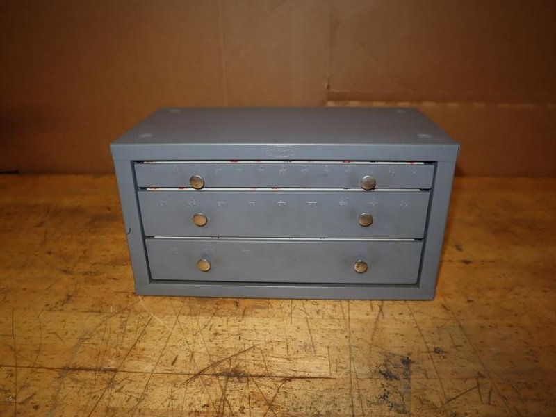 Huot 3-Drawer 1/16 - 1/2 Fractional Jobber Drill Index- Auction Item