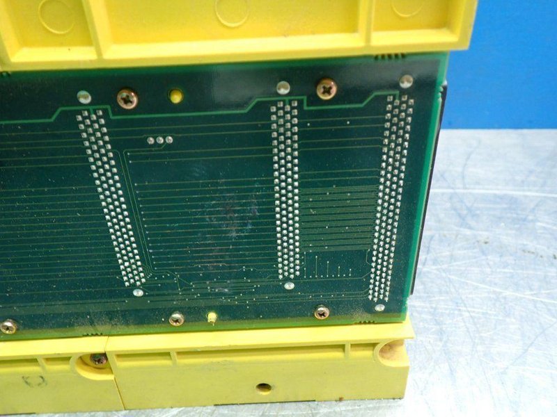 GE FANUC SERIES 18-TA 4-SLOT BACKPLANE MODULE  -  A02B-0130-B512