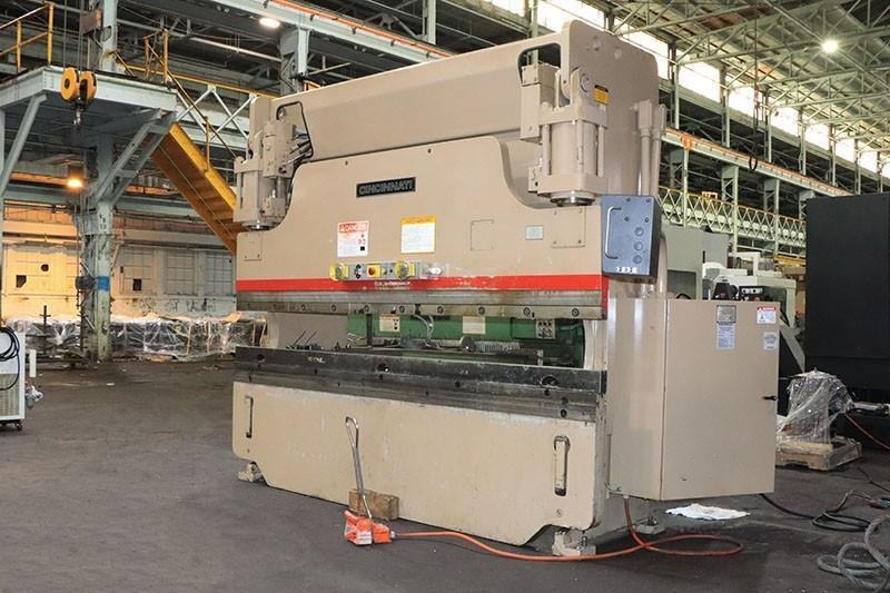 CINCINNATI 135CBIIX8 HYDRUALIC PRESS BRAKE