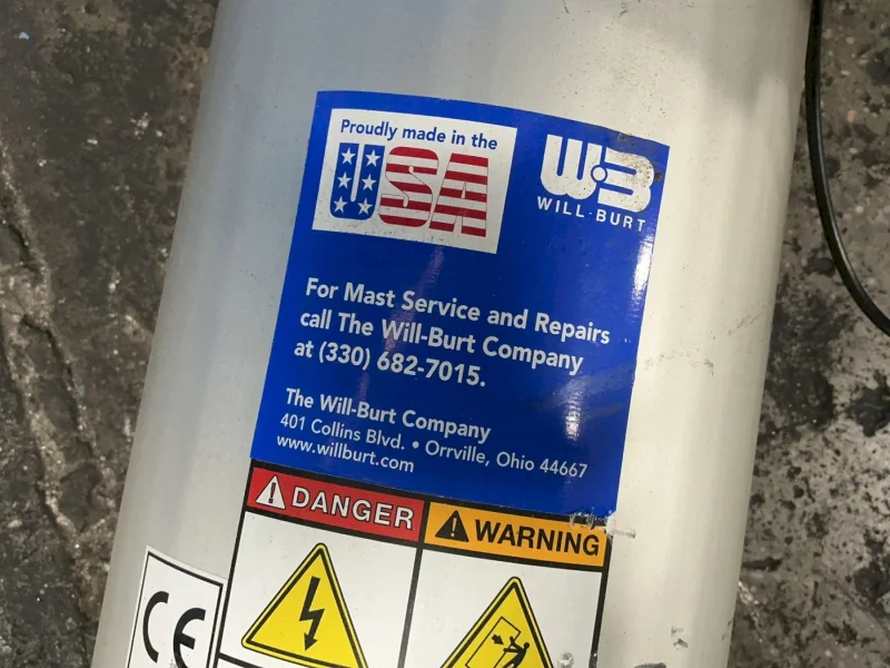 THE WILL-BURT CO 200 LBS PNEUMATIC MAST   -  7-42 HDNL