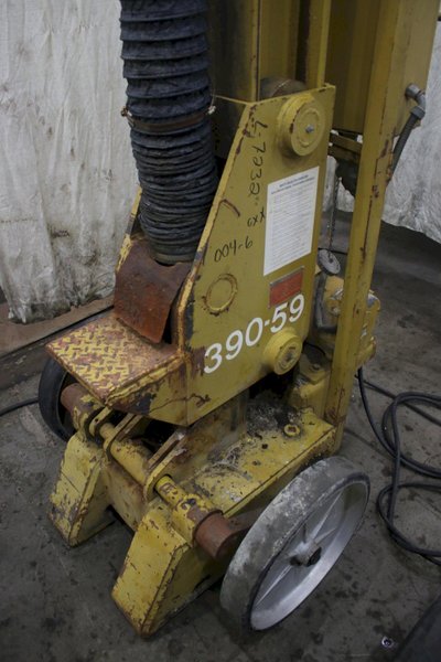 SET OF (4) 35 TON PORTABLE WHITING RAIL CAR JACKS: STOCK #77094