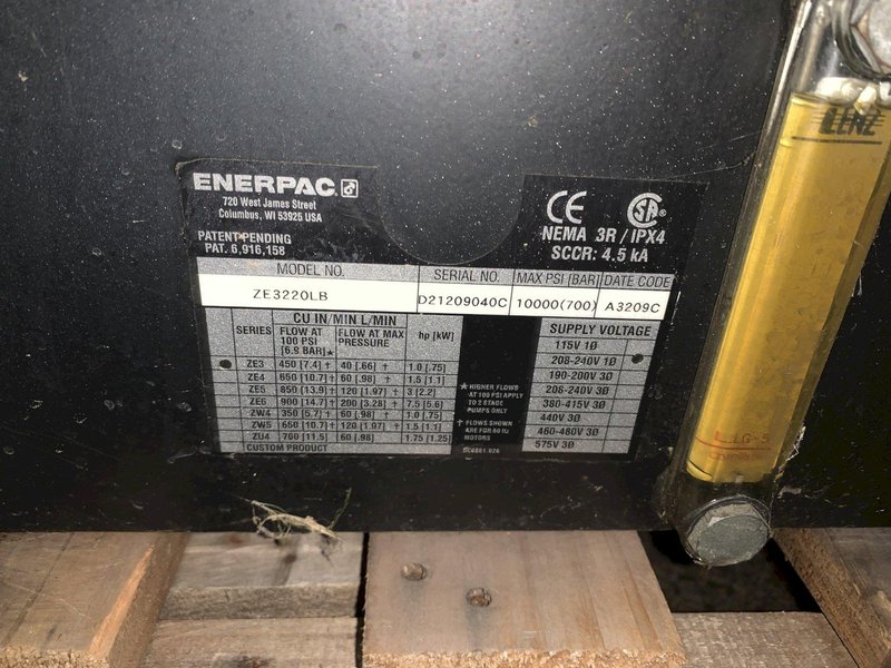 Enerpac Model ZE3220LB Electric Hydraulic Pump, sn D21209040C