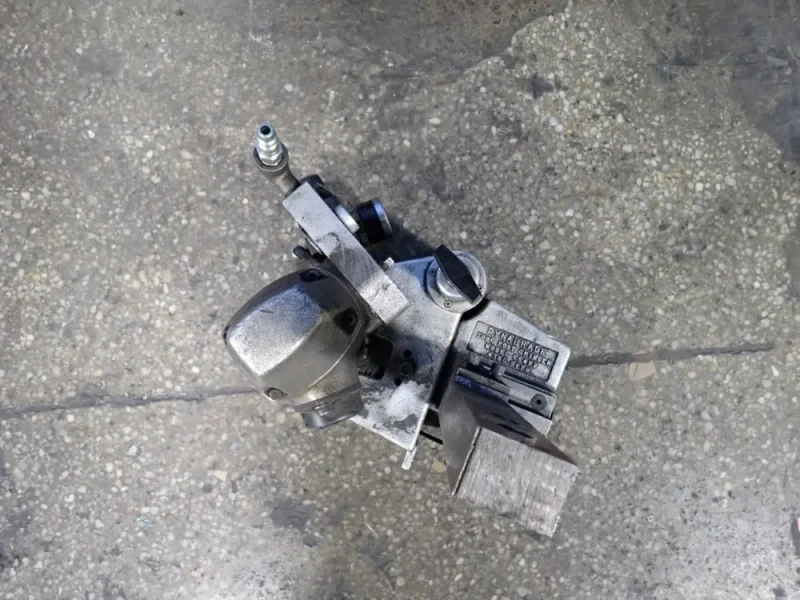 DYNABRADE TOOL POST GRINDER  -  66402