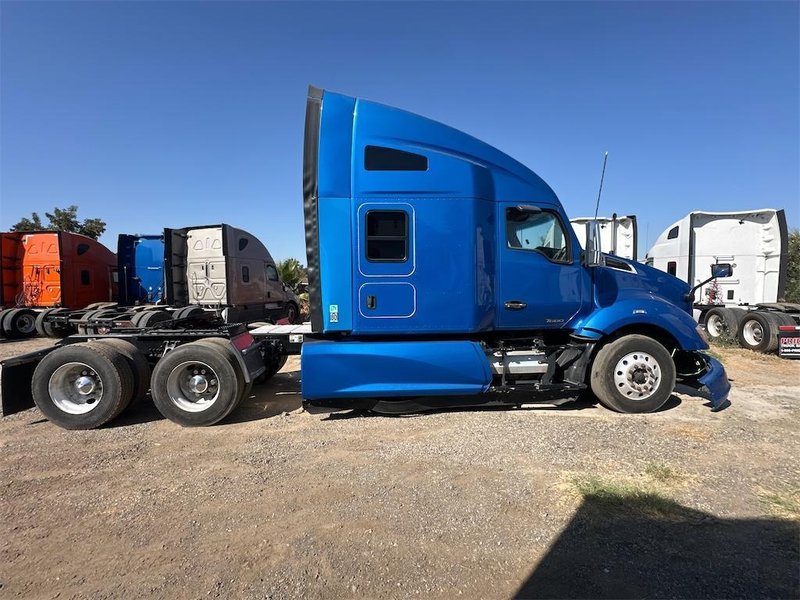 2022 Kenworth T680 1XKYD49X9NJ466983