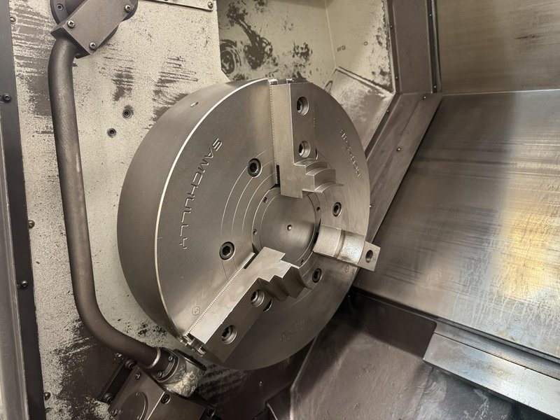 Doosan Puma 480 CNC Lathe, 2012 – 6.5″ Bar Cap, 24″ Chuck, Tool Setter