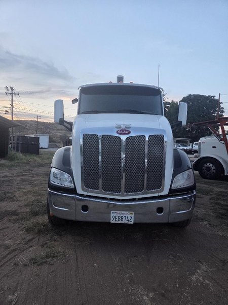 Peterbilt 579 Supertag TRI-AXLE Dump Truck, 2016