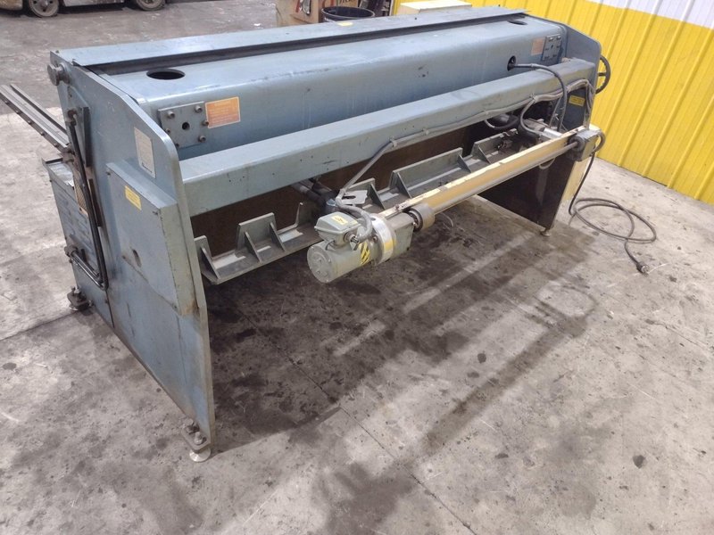8&#039; X 11 GAUGE AMADA MODEL #S-2532 HYDRAULIC POWER SHEAR WITH BACK GAUGE: STOCK #23421