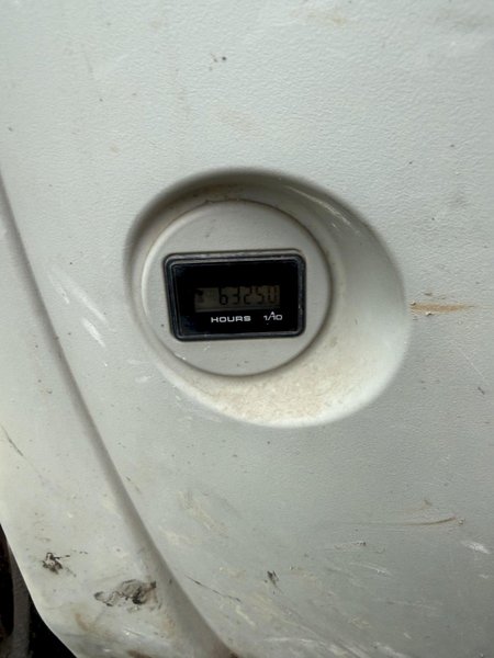 2013 KOBELCO SK210-9 EXCAVATOR W/ SPARE BUCKET. STOCK # 0429826