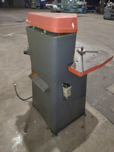 10&quot; X 10&quot; X 1/8&quot; COMACA MODEL EHN-260 UNIPUNCH HYDRAULIC NOTCHER: STOCK 12983