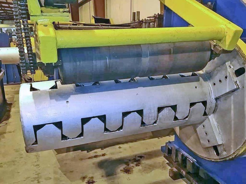 40,000# x 54" Loopco Uncoiler