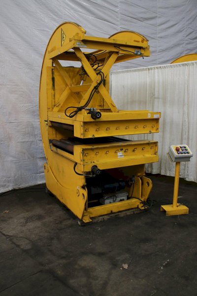 3000 LBS AIR TECHNICAL INDUSTRIES PACMAN TYPE UPENDER: STOCK #76418