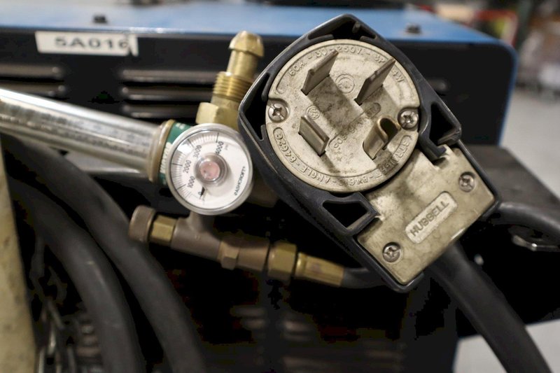 Miller Electric Syncrowave 250 DX Tig/Stick Welder, 200/230/460 V, Foot Control Package- Auction Item