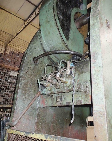 150 Ton Clearing OBI Press, Model 150-P-701- Air Clutch, 6″ Stroke, 21.5″ Shut