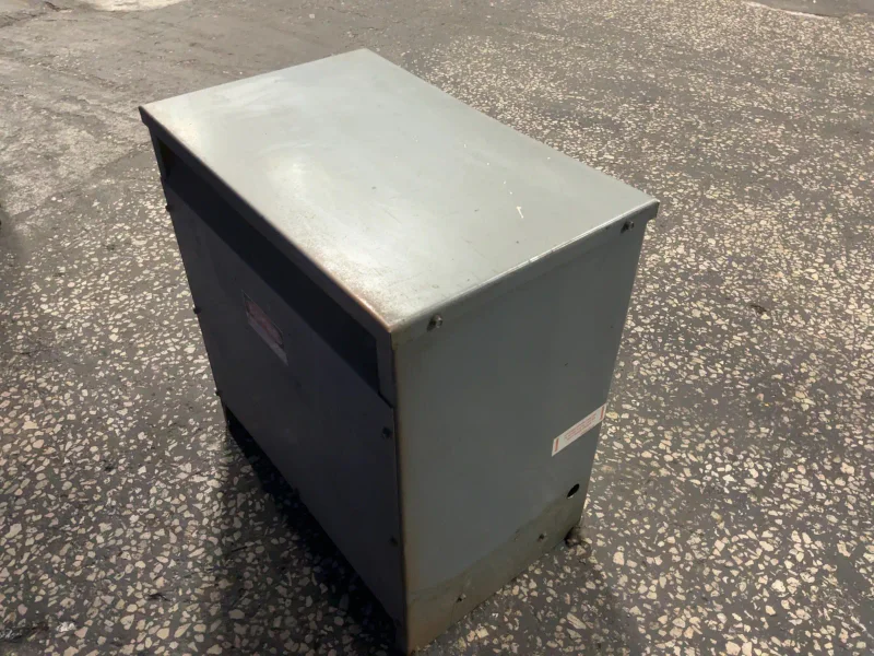 SQUARE D 45 KVA TRANSFORMER  -  45T6H