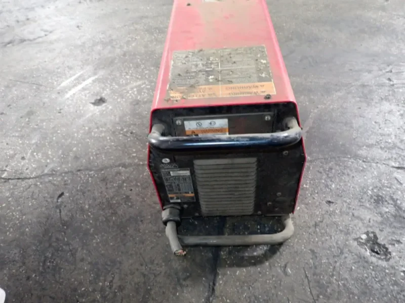 LINCOLN 350 A WELDER  -  POWER WAVE 355