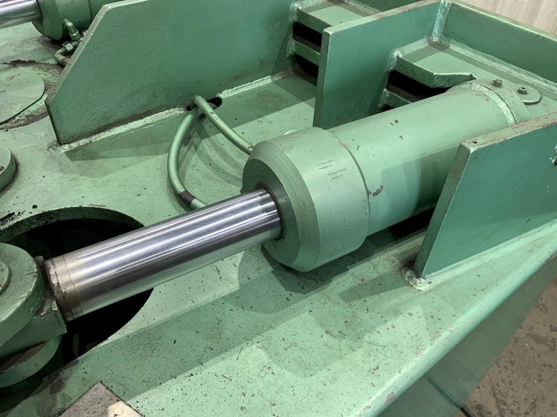 6"X 6" X 5/8" ROUNDO MODEL R6 ANGLE BENDING ROLL : STOCK #80903