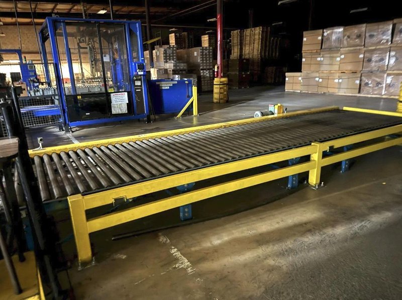 50" X 50" LANTECH AUTOMATIC SHRINK WRAPPER WITH IN-FEED &amp; OUT-FEED CONVEYOR. STOCK # 0980426