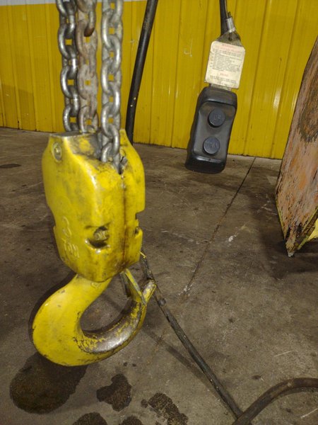 5 TON x 8' x 10' JIB ARM CRANE W/ 3 TON YALE HOIST: YOBRO #24982