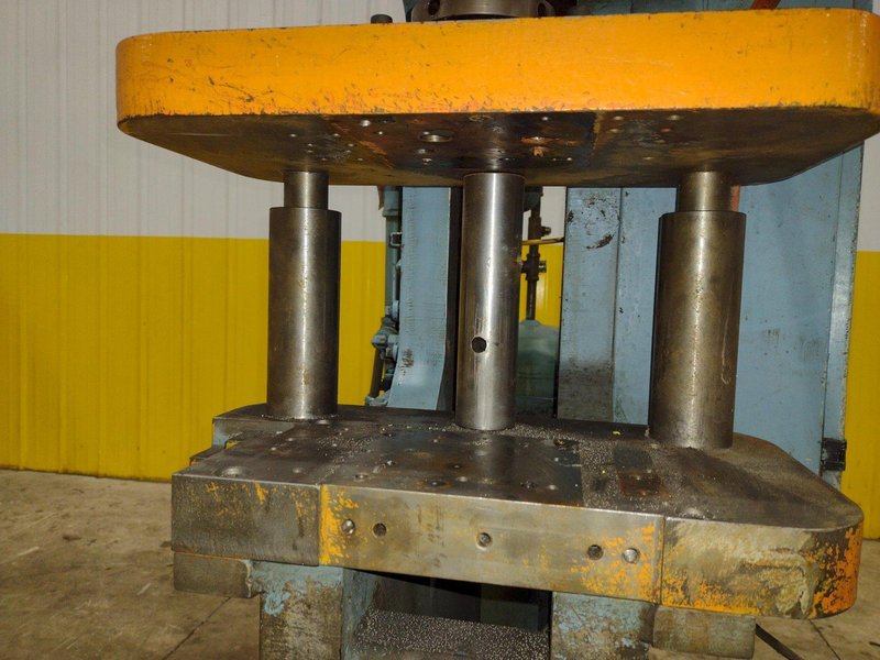 BTM TOG-L-LOC B-20H 4.5 STROKE SHEET METAL JOINING MACHINE: YOBRO #24799