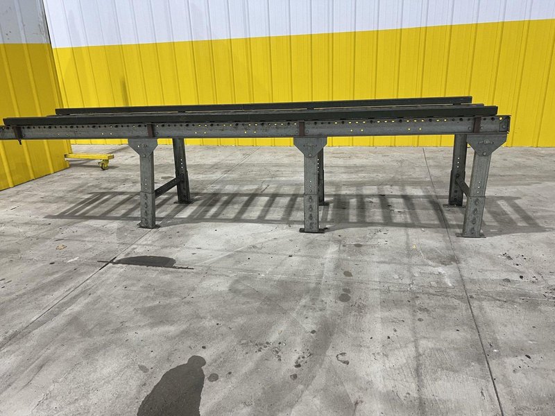 18&quot; X 115&quot; ROLLER CONVEYOR: STOCK #20609