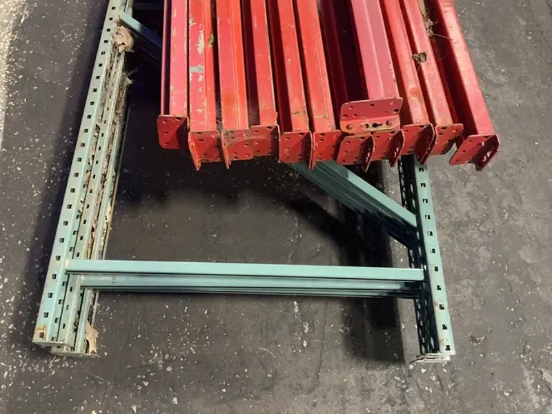 42” X 144” PALLET RACKING  -  TEARDROP