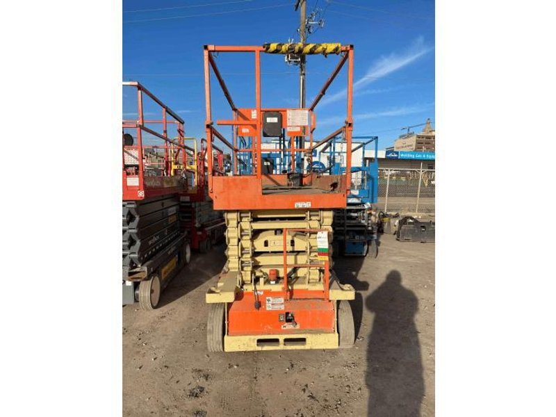 JLG 32′ Platform Height 3248RS Electric Scissor Lift, 2015 – 38′ Max Work Height